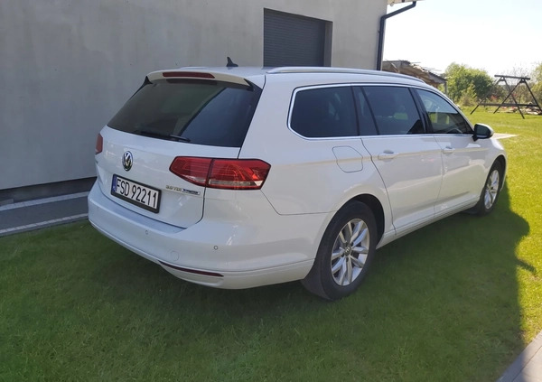 Volkswagen Passat cena 60900 przebieg: 172000, rok produkcji 2015 z Drezdenko małe 154
